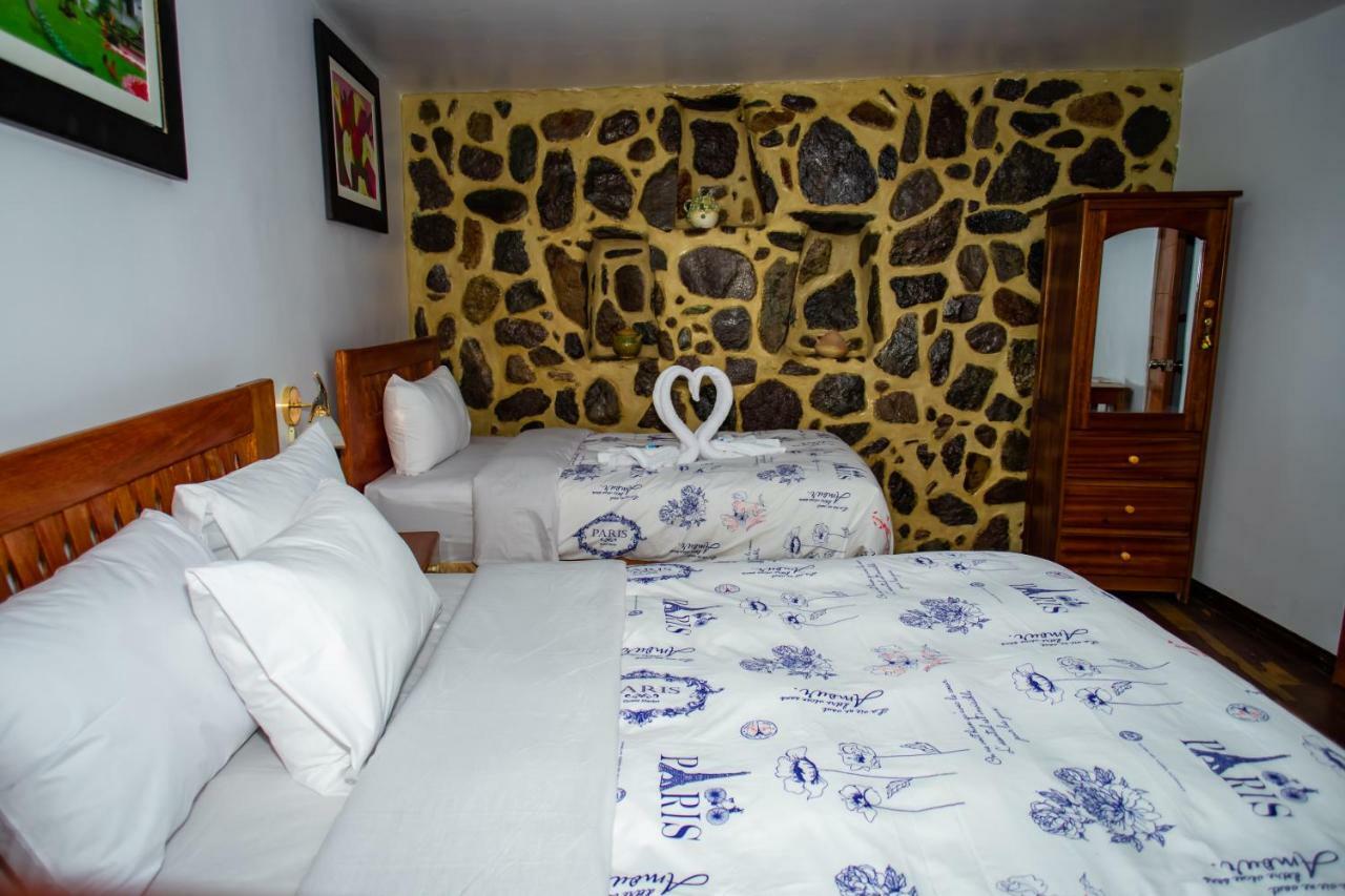 Hotel Intitambo 3*